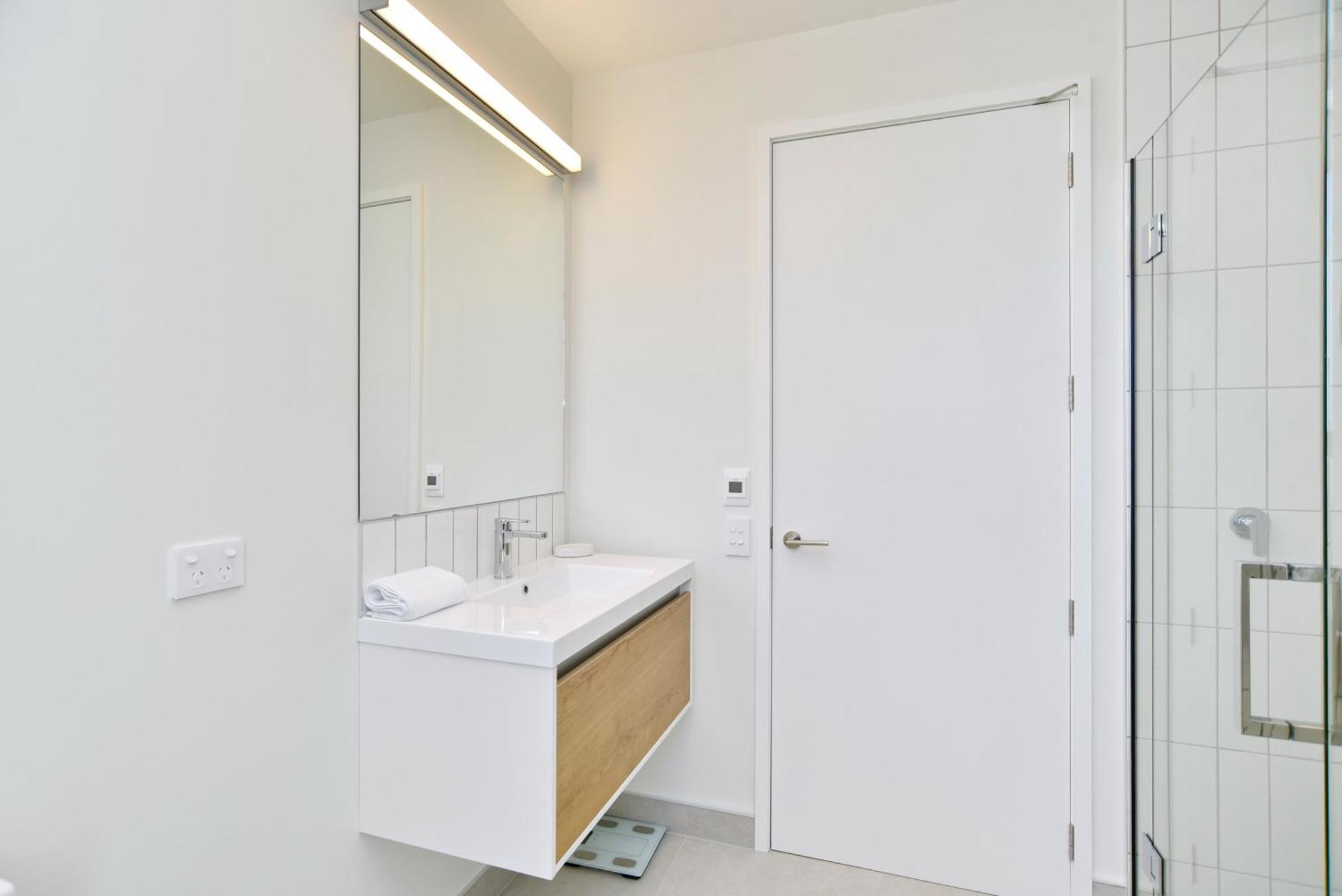 Hereford St Apartment - Christchurch Holiday Homes Екстер'єр фото